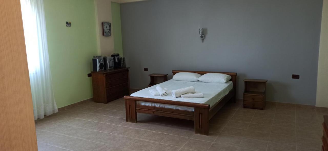 Villa Family Bitri Piqeras Exteriér fotografie